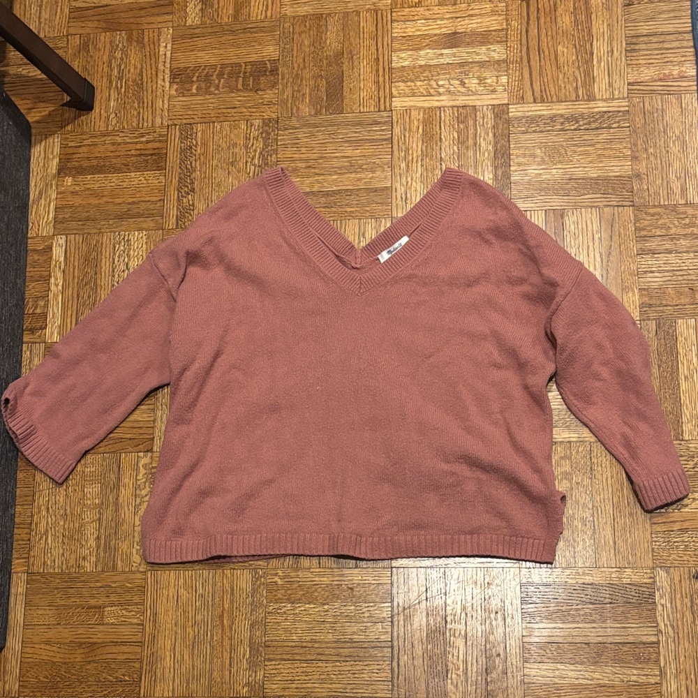 Women's V-Neck Sweater - Dusty Pink
